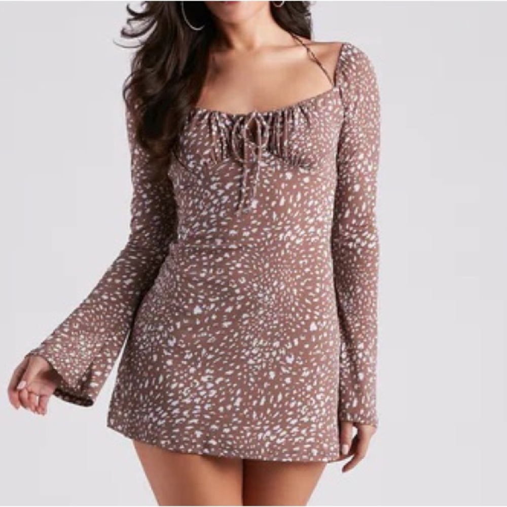 NWT Windsor Leopard Crepe A-Line Bell Sleeves Short Dress